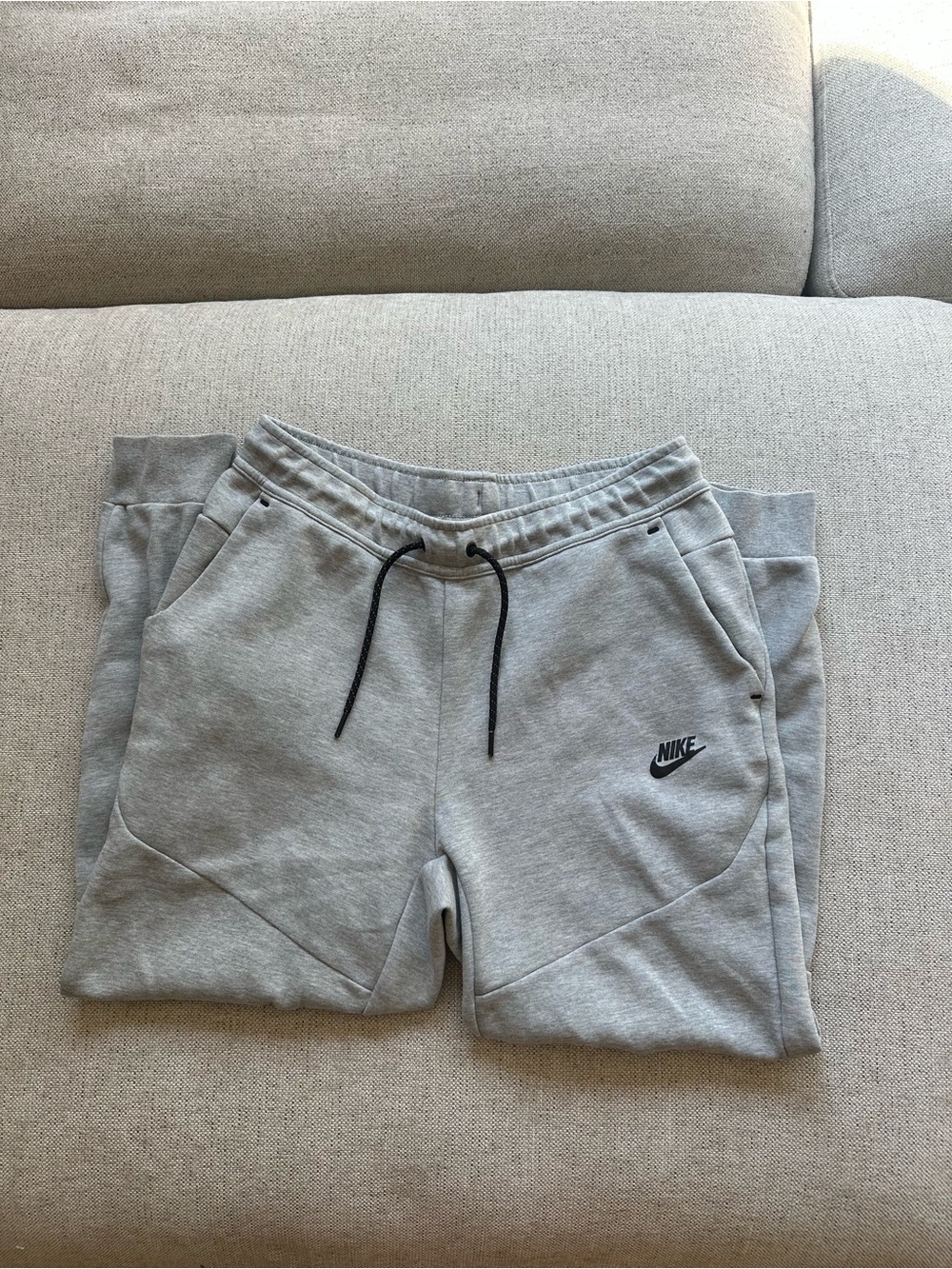 Nike Tech Fleece Jogger Pants Women’s M